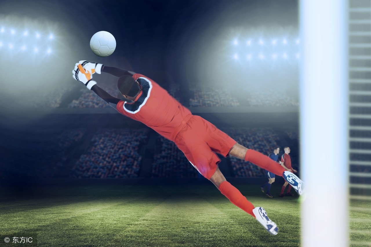 点球攻防推守方人墙,点球判罚中攻防违例处理