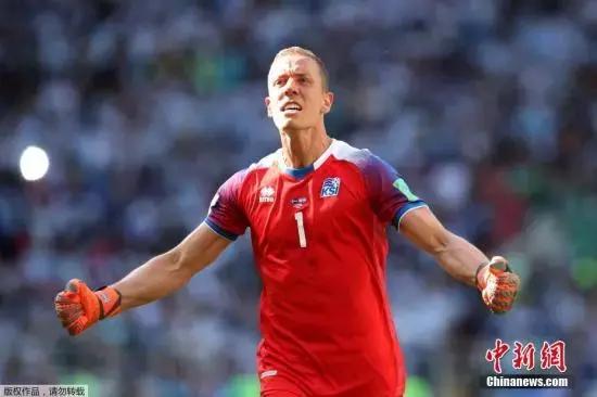 梅西的点球被人扑出过吗,马丁内斯扑出法国点球梅西