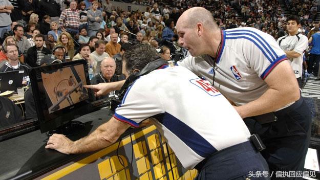 世界杯裁判判点球霸气瞬间,世界杯裁判判罚后再改判