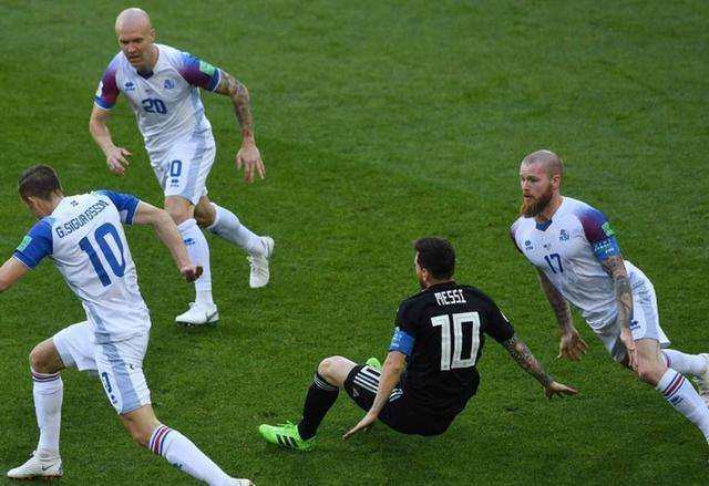 梅西点球失利原视频,梅西又一次踢丢点球