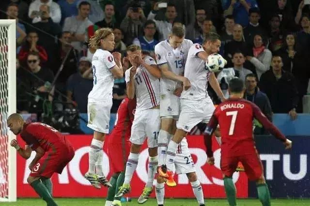 06年冰岛,冰岛门将守住c罗点球