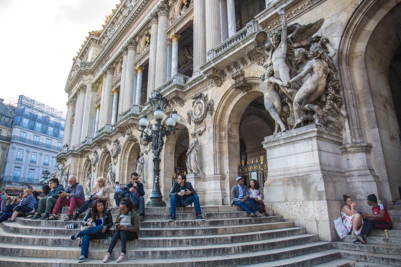 欧洲人像雕塑过程视频,欧洲人物雕像面部