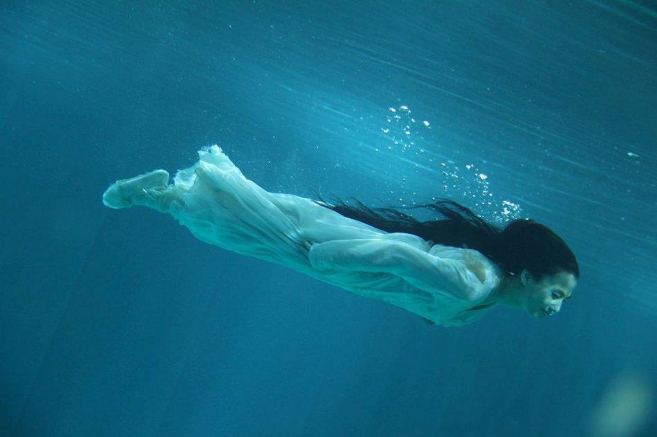 法海和白娘子纠缠不休,法海为什么要和白娘子作对