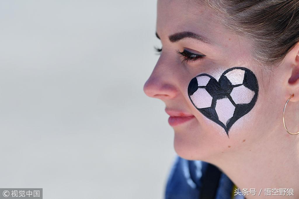 世界杯球迷高清图片大全,世界杯球迷脸部彩绘现场
