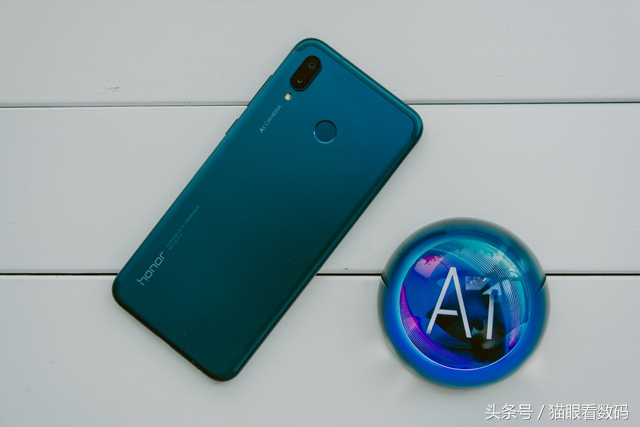 荣耀Play深度测评麒麟970“解除封印”性能升级