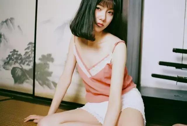 夏天拍照必备的10件衣服,夏季拍照服饰搭配图片