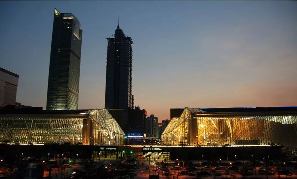 深圳的夜景哪个地方比较漂亮,深圳夜景灯光秀最佳观看地点
