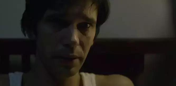 不愧是腐国!把真实丑闻拍成顶级英剧,感受下两大主角的颜值暴击