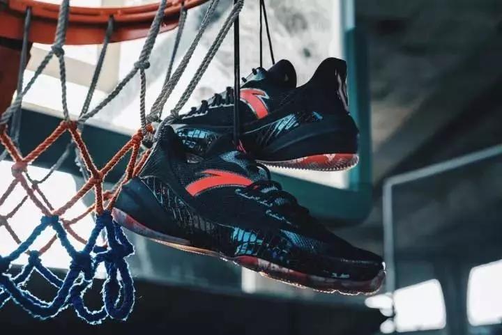 300元左右的缓震回弹型球鞋,各种球鞋缓震比较