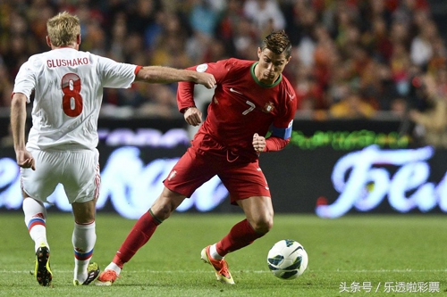 世界杯让人捧腹的犯规,世界杯最多红牌的一场细节