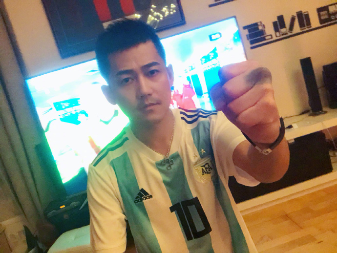 老干部靳东近况,靳东脱胎换骨完整版