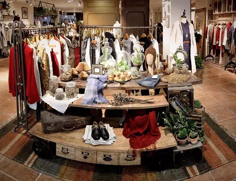 现在最火的国内女装品牌有哪些,中国最受欢迎的十大品牌女装