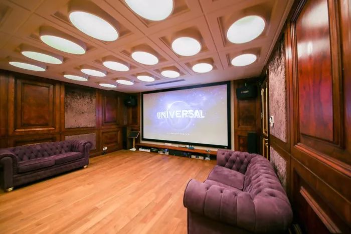 案例｜纵观山水也独揽私人空间：佛山“天湖郦都”家庭影院