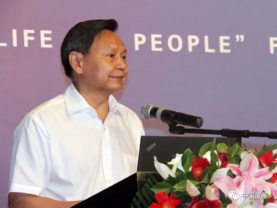 轻工百强揭晓鞋革榜上有名——中国轻工业百强企业高峰论坛在京举行