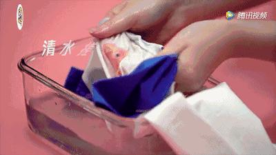 浅色衣服被牛仔裤染色了怎么办,浅色衣服被染色处理神器