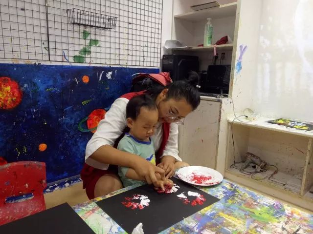 「金宝贝小小陶艺师活动回顾」跟外太空EZ寻觅不一样的烟花