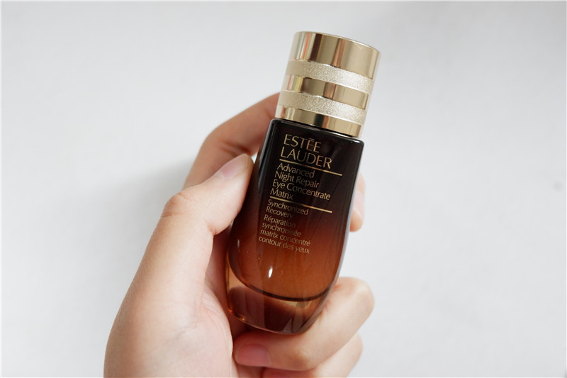 雅诗兰黛眼霜测评视频,雅诗兰黛小棕瓶眼霜哪款好