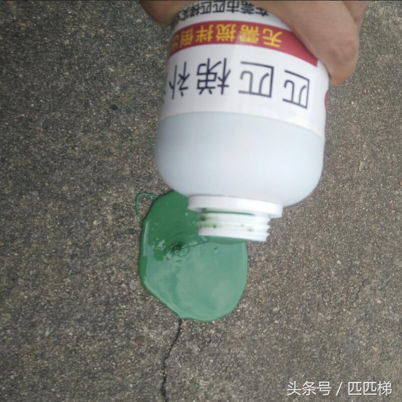 屋顶大面积漏水防水用什么涂料好,屋顶漏水用蜡烛做防水3年不漏