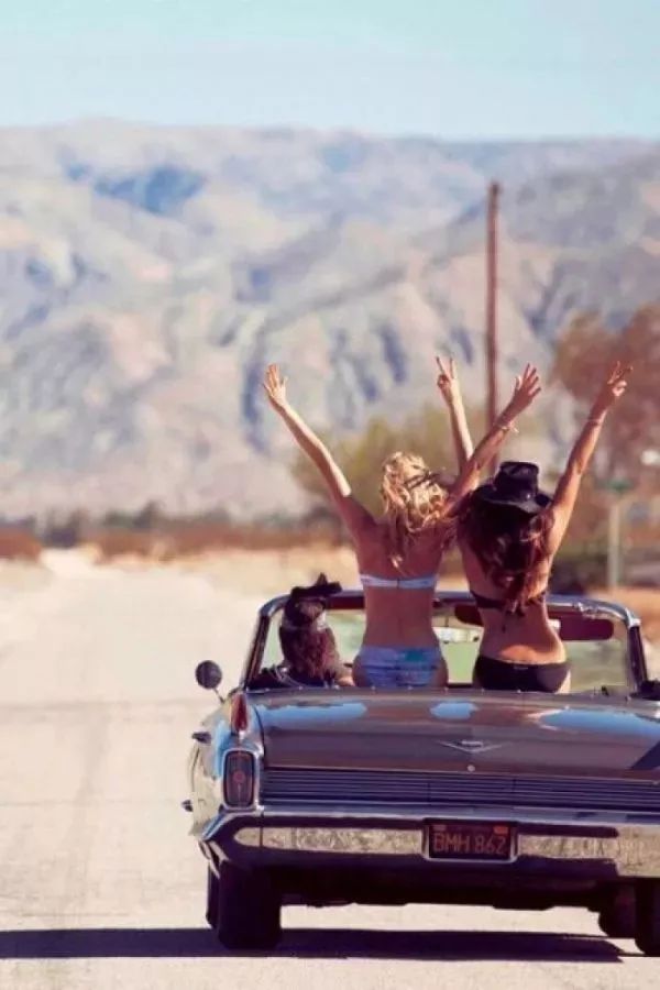 我们是茫茫人海中巧遇的相似灵魂,豆蔻年华里连结的双生花朵