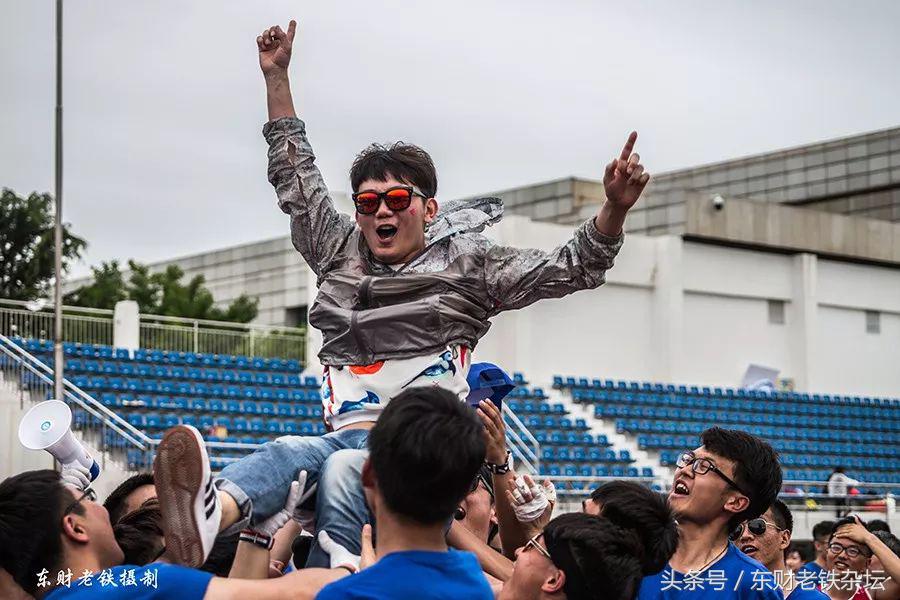 红蓝军团：Weareone,Oneisall！