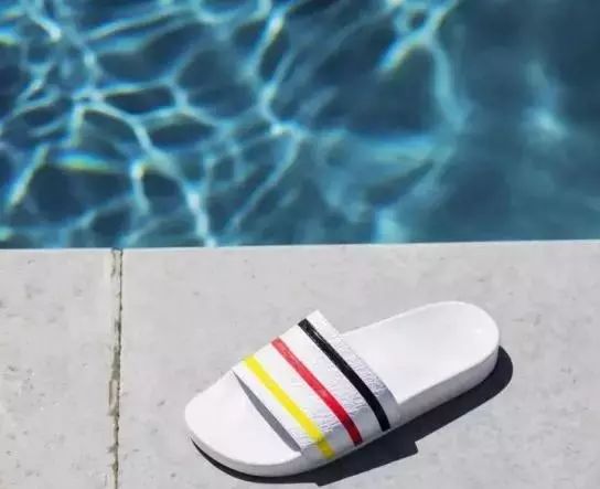 世界杯联名bearbrick,世界杯联名产品