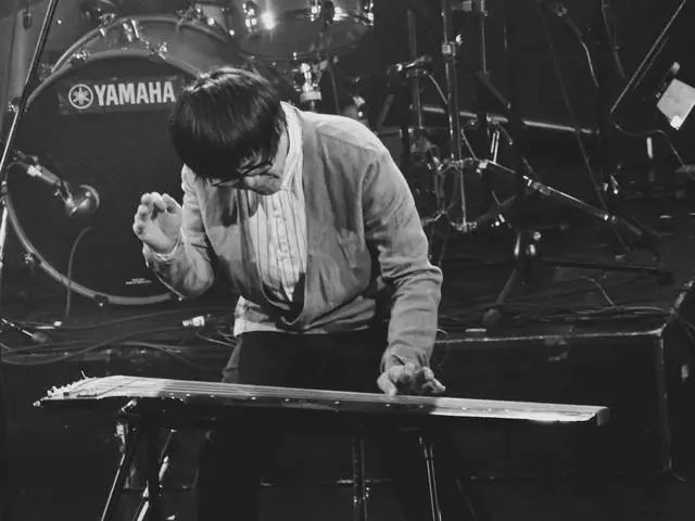 「6月24日」沼泽乐队「争鸣二十年」巡演到南宁——前无古人电古琴，纵横天下琴箫摇