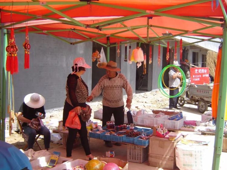 热闹的农村小院,八十年代农村集市