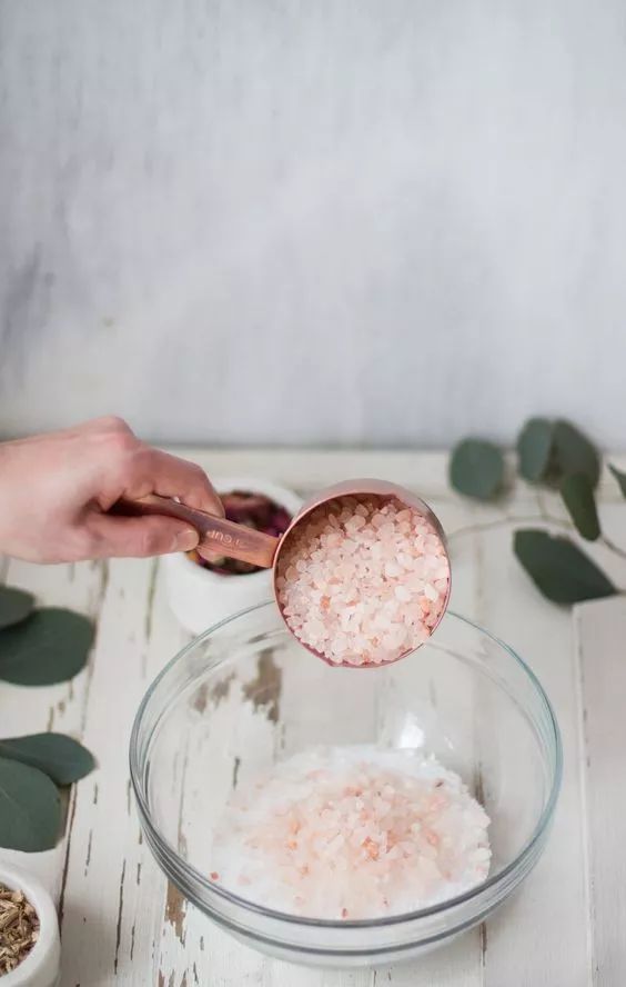 洗衣粉白糖米饭除蟑螂,一勺洗衣粉灭蟑螂