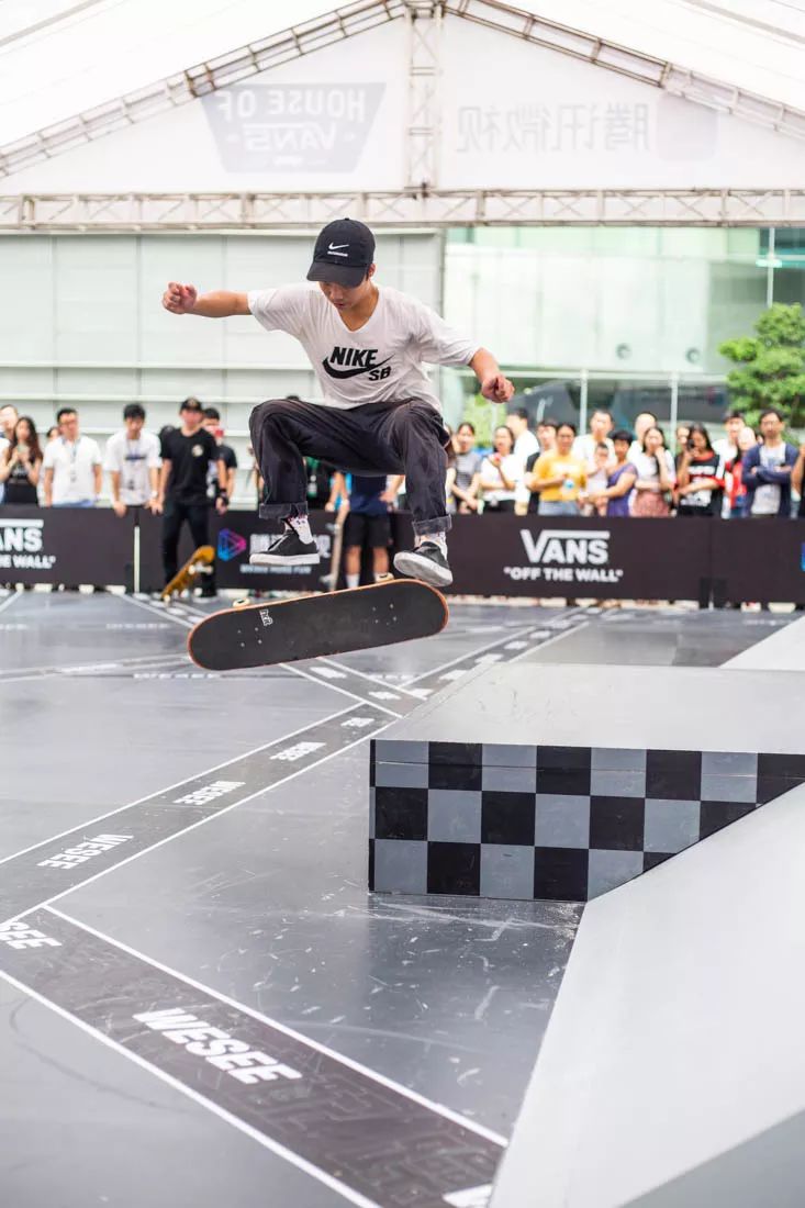 vans滑手视频,vans滑板活动