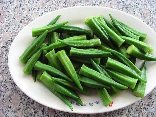 秋葵号称“绿色人参”,真能够抗癌降血糖吗?营养师告诉你真相