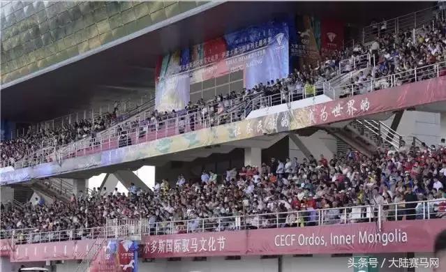 伊泰大漠鄂尔多斯金杯赛火爆来袭！开启“三杯一节”品牌赛马序幕