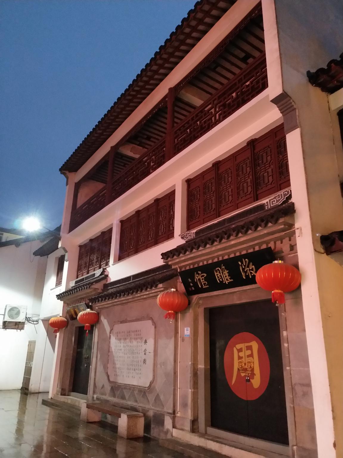 上海最近的古镇七宝老街,带你夜游上海七宝古镇