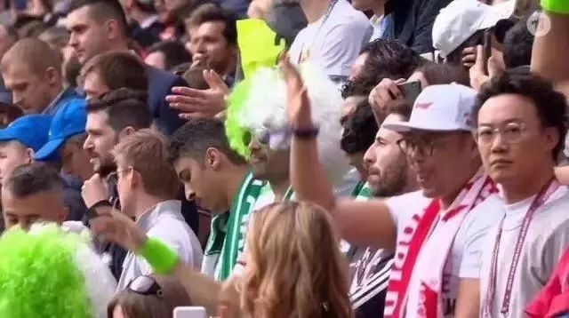 鹿晗评c罗和梅西,鹿晗谈c罗和梅西哪个厉害