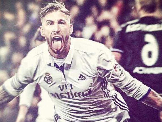 西班牙拉莫斯跟着c罗庆祝,c罗绝杀西班牙拉莫斯庆祝