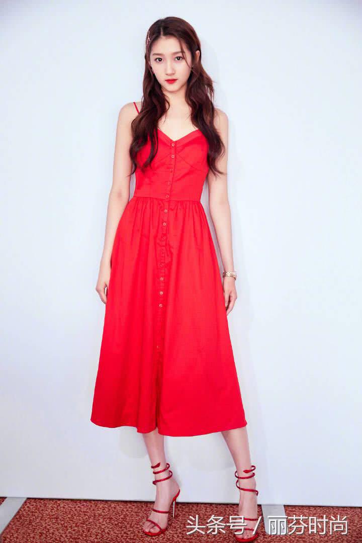 杨颖关晓彤身材,杨颖与关晓彤谁漂亮