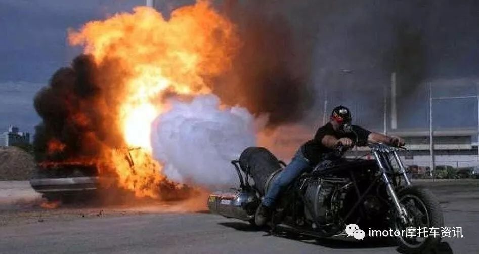 T-max价格魔咒？喷还是不喷？T-MAX短评试驾