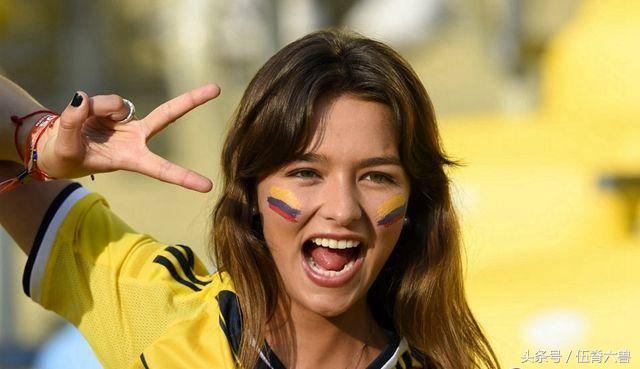 中国女明星足球宝贝张馨予,中国最火的足球宝贝张馨予