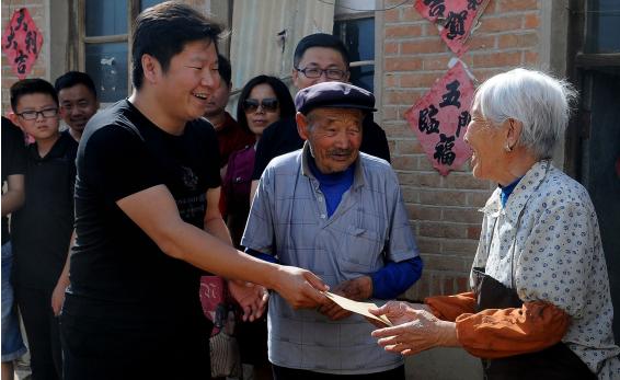 情系家乡造福桑梓,情系家乡助力乡村振兴奉献爱心