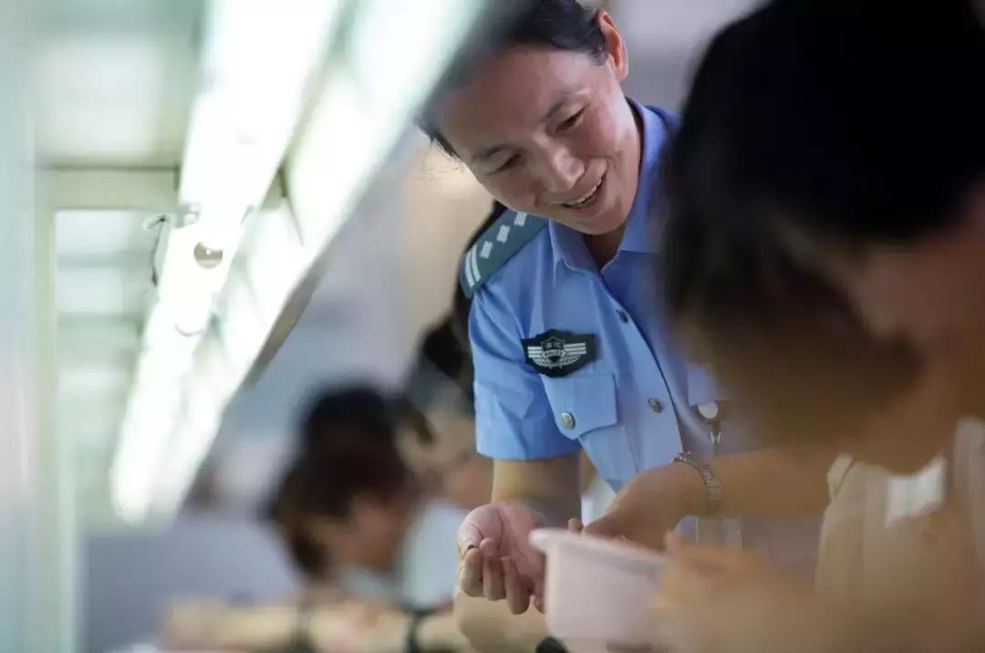 杭州四季青女董事长,杭州四季青档口女老板