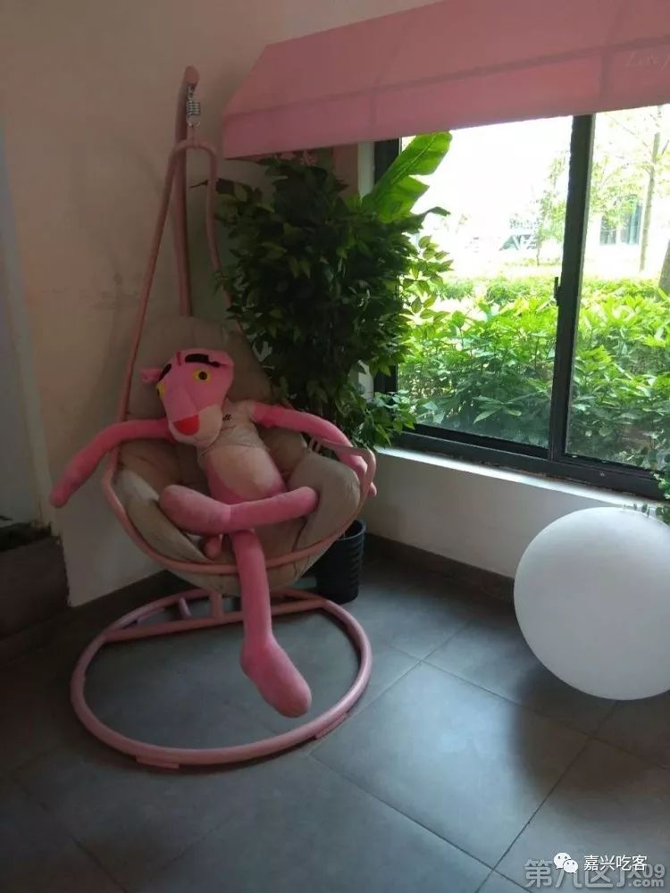 网友说｜这家店太美~已经控制不住自己的手机了