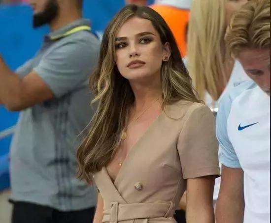 看什么球！看肉！