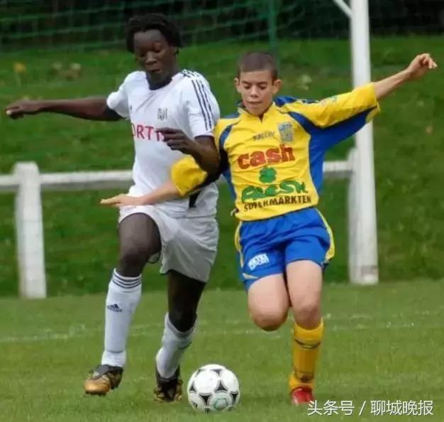 “他们再也不会查我的身份证了……”看完这个男人的文字，热泪盈眶