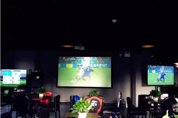 北京最火爆的看球酒吧，球迷们的秘密基地，一起来看世界杯吧