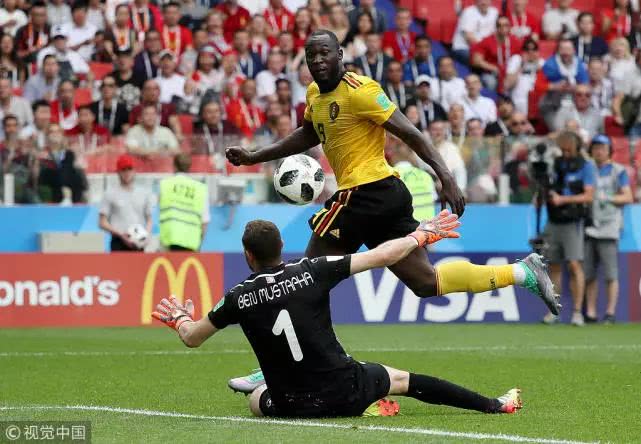 c罗14岁的时候踢足球有多厉害,五年前他凭借一粒进球拯救了c罗