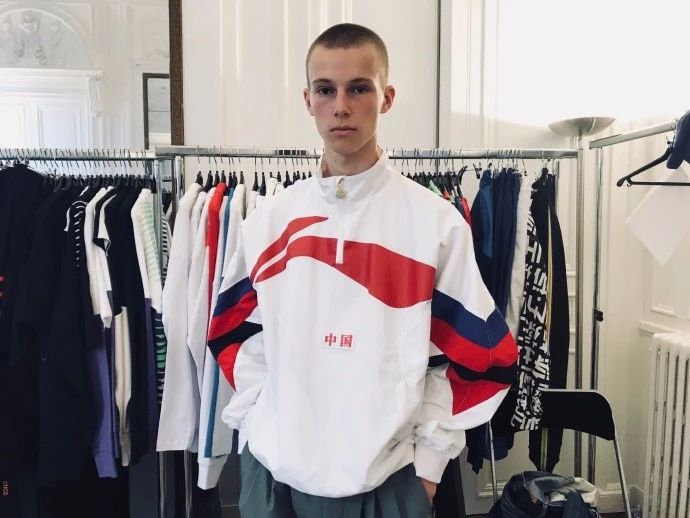 国潮崛起李宁的逆袭之路,国潮李宁的巅峰和衰落