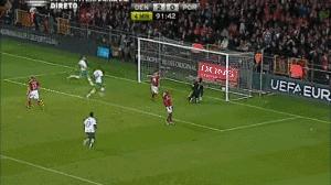 c罗在比赛中踢落叶球和电梯球,电梯球香蕉球落叶球哪个更容易