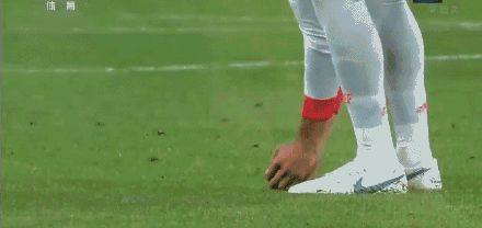 实况足球第一女玩家,2024世界杯中国足球现场美女