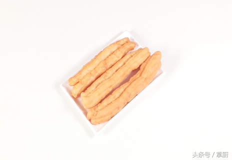 自制放心的油条配方跟着做零失误,最简易的油条配方和做法