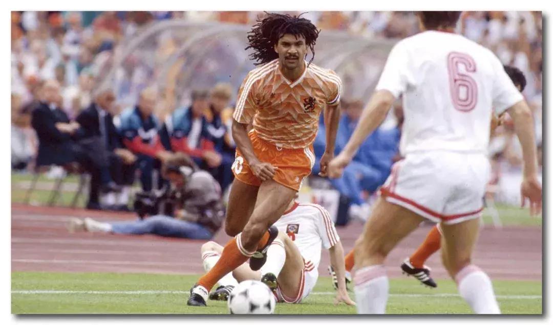 足球运动员的心理训练,足球运动员发型烫发