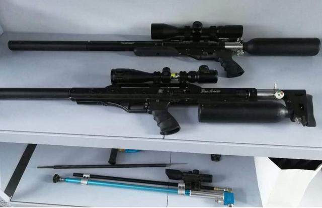 美国枪支巴雷特,美国枪械商店展示枪支